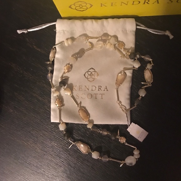 Kendra Scott Ruth Necklace - Picture 3 of 5